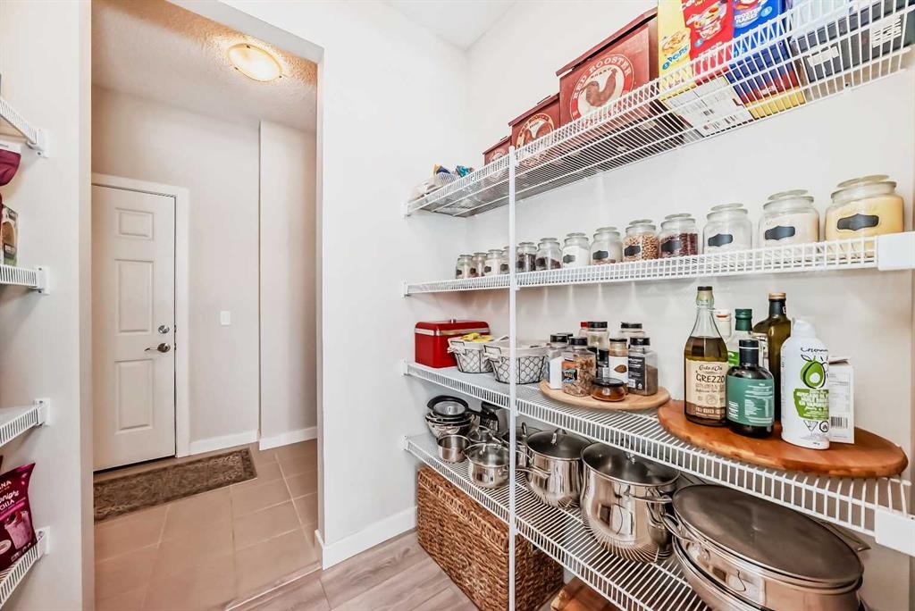 39 Sage Bluff Mews Nw, Calgary, AB - Indoor