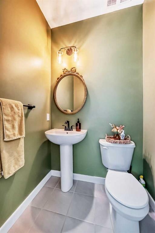 39 Sage Bluff Mews Nw, Calgary, AB - Indoor Photo Showing Bathroom