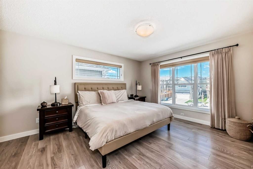 39 Sage Bluff Mews Nw, Calgary, AB - Indoor Photo Showing Bedroom