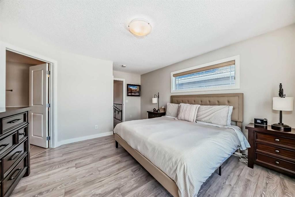 39 Sage Bluff Mews Nw, Calgary, AB - Indoor Photo Showing Bedroom