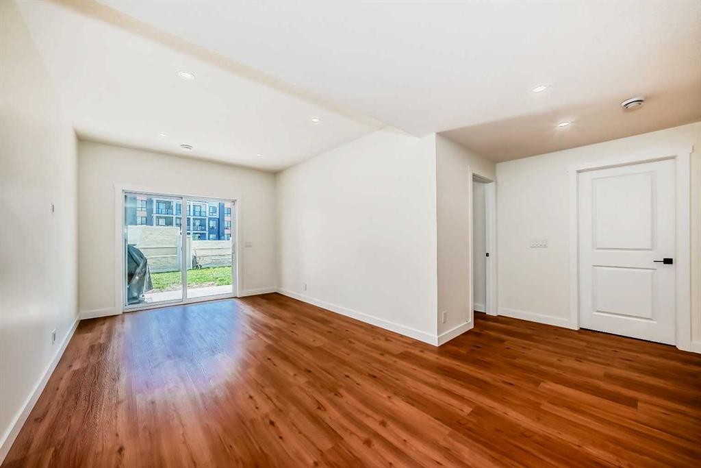 39 Sage Bluff Mews Nw, Calgary, AB - Indoor Photo Showing Other Room
