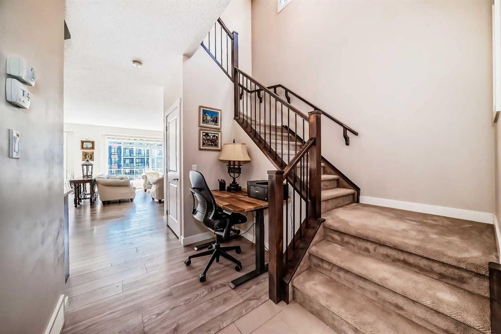39 Sage Bluff Mews Nw, Calgary, AB - Indoor Photo Showing Other Room