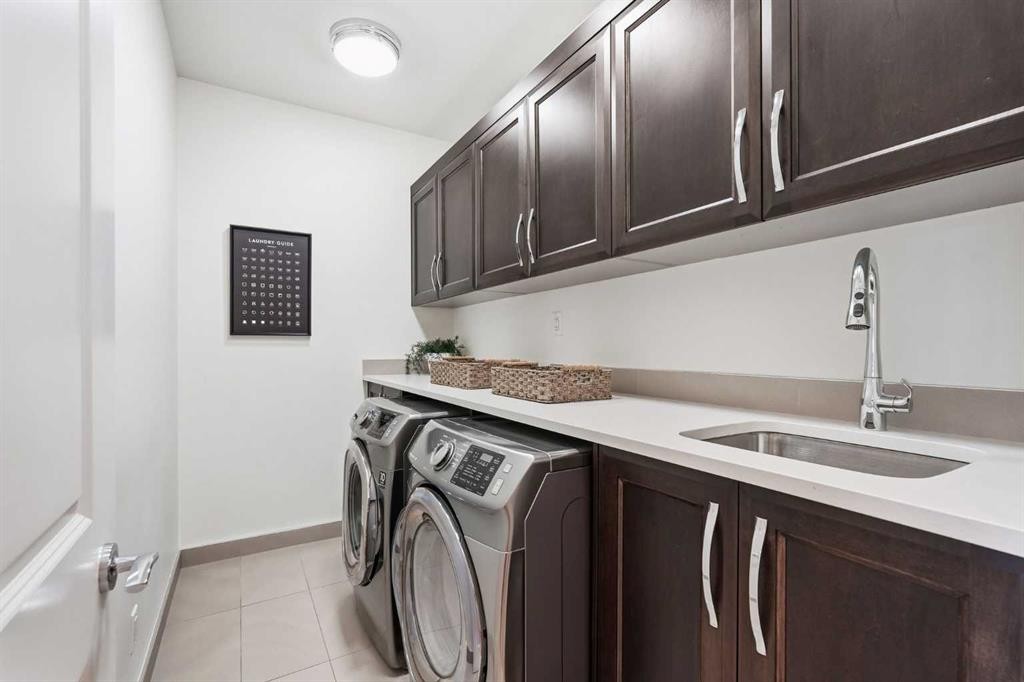 2109 20 Avenue Sw, Calgary, AB - Indoor Photo Showing Laundry Room