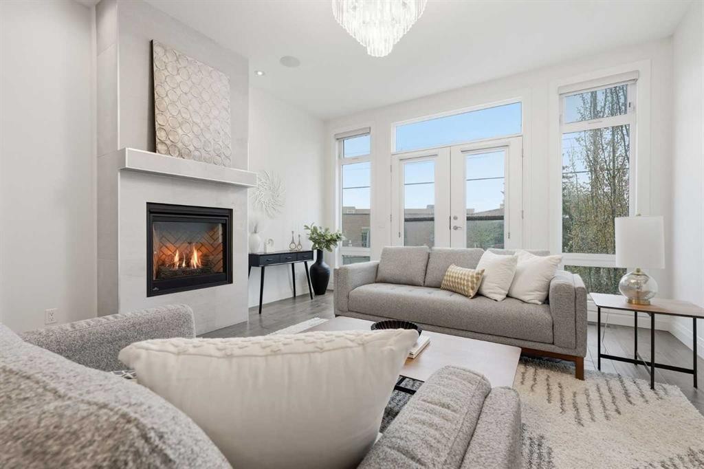 2109 20 Avenue Sw, Calgary, AB - Indoor Photo Showing Living Room With Fireplace