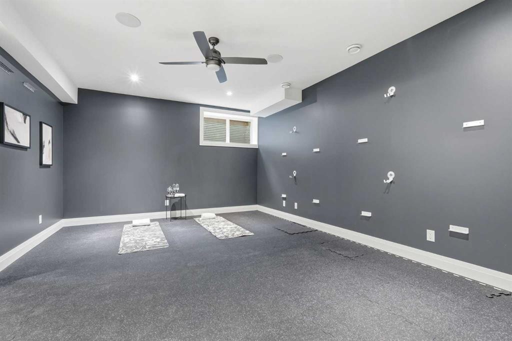 2109 20 Avenue Sw, Calgary, AB - Indoor Photo Showing Other Room