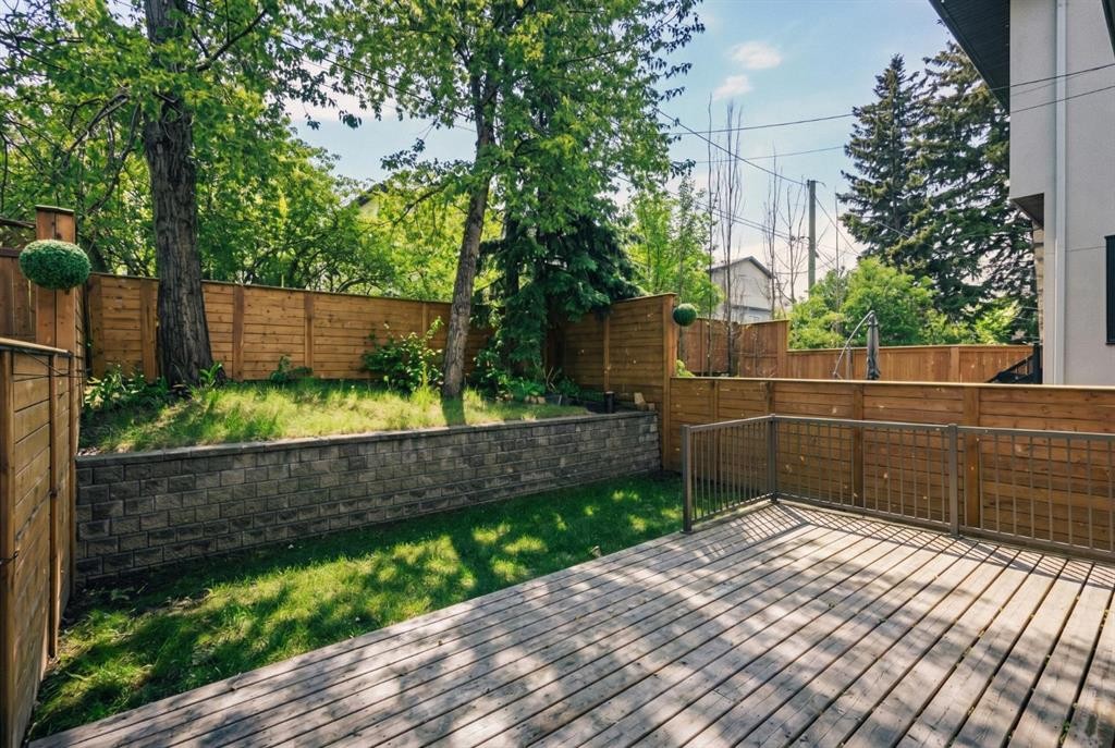 2109 20 Avenue Sw, Calgary, AB - Outdoor With Deck Patio Veranda
