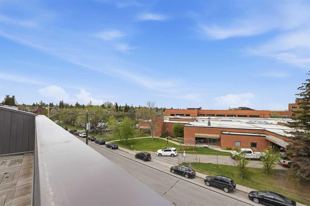 2109 20 Avenue Sw, Calgary, AB - Outdoor With View