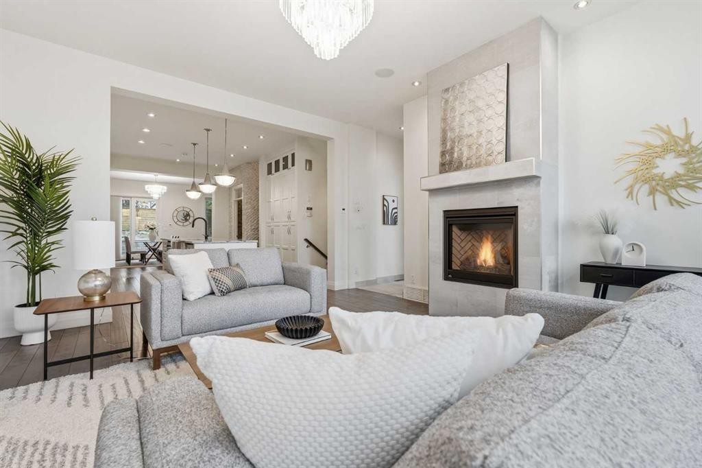 2109 20 Avenue Sw, Calgary, AB - Indoor With Fireplace