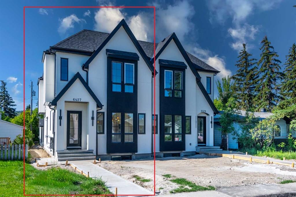 6427 33 Avenue Nw, Calgary, AB - Outdoor With Facade