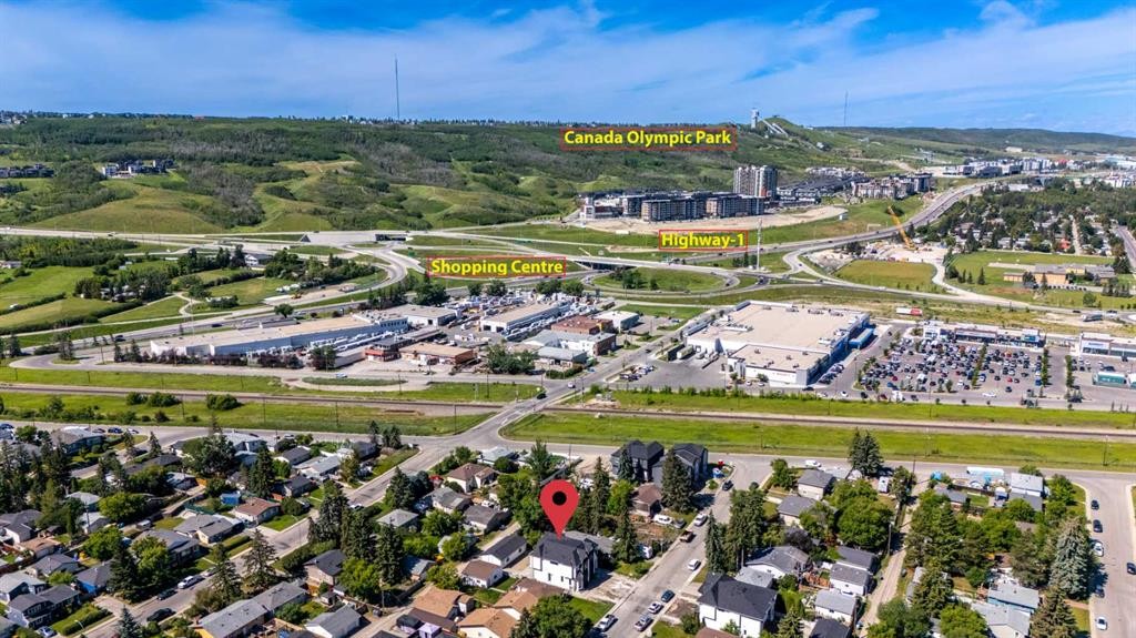 6427 33 Avenue Nw, Calgary, AB - Outdoor With View