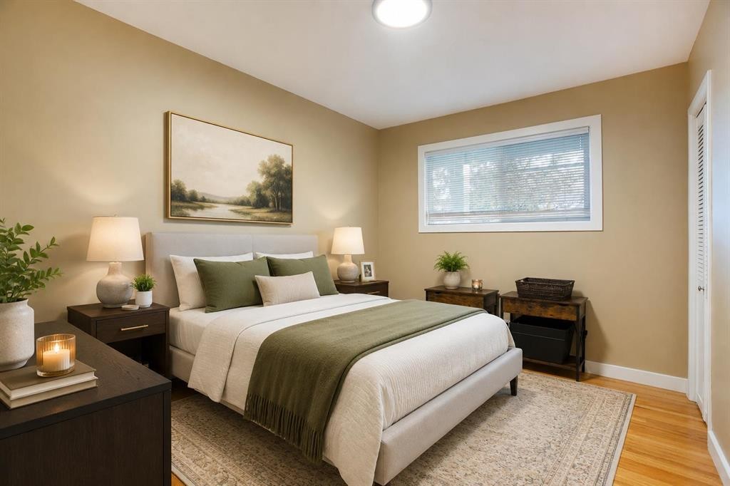 5028 Vanstone Crescent Nw, Calgary, AB - Indoor Photo Showing Bedroom