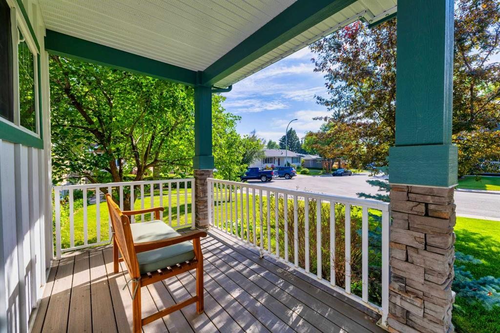 5028 Vanstone Crescent Nw, Calgary, AB - Outdoor With Deck Patio Veranda With Exterior