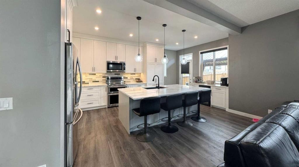379 Cimarron Boulevard, Okotoks, AB
