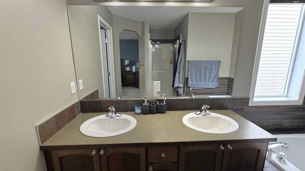 379 Cimarron Boulevard, Okotoks, AB