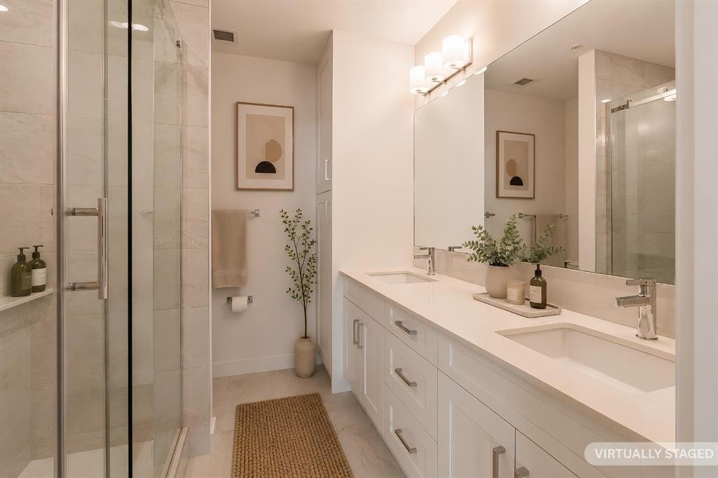 4403-200 Seton Circle Se, Calgary, AB - Indoor Photo Showing Bathroom