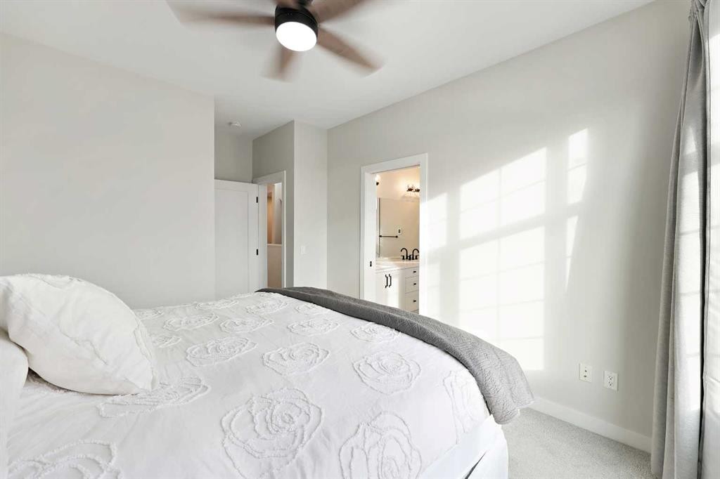 4929 20 Street Sw, Calgary, AB - Indoor Photo Showing Bedroom