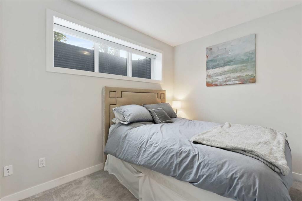 4929 20 Street Sw, Calgary, AB - Indoor Photo Showing Bedroom