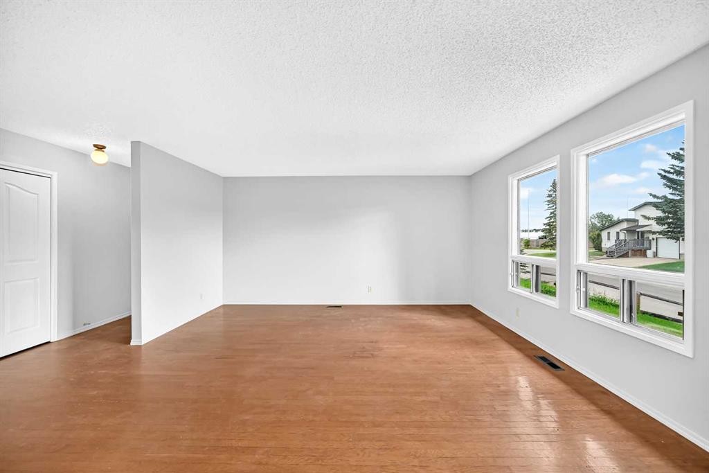 119 Ranchlands Crescent Nw, Calgary, AB