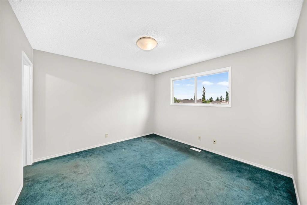 119 Ranchlands Crescent Nw, Calgary, AB