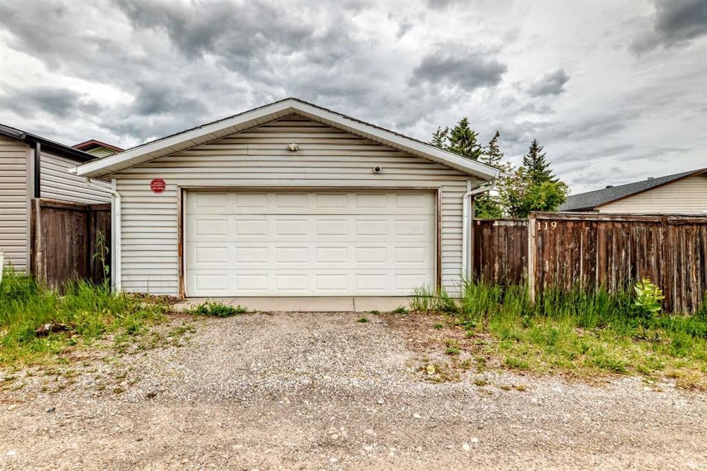 119 Ranchlands Crescent Nw, Calgary, AB