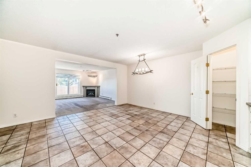 317-649 Marsh Road Ne, Calgary, AB - Indoor