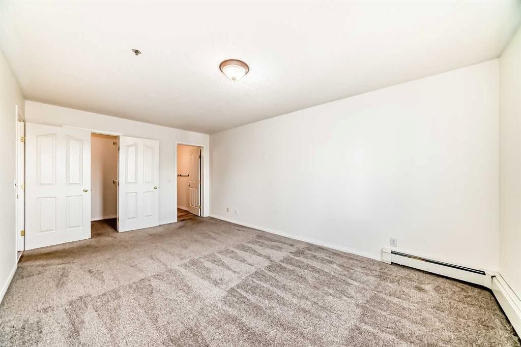 317-649 Marsh Road Ne, Calgary, AB - Indoor Photo Showing Other Room