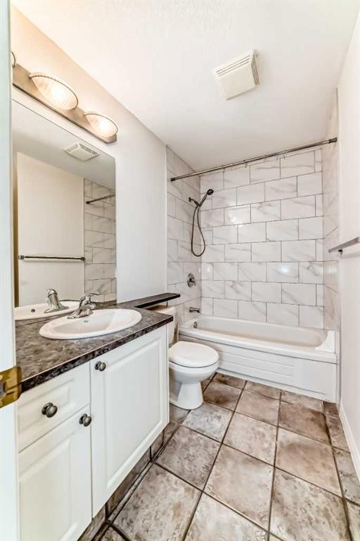 317-649 Marsh Road Ne, Calgary, AB - Indoor Photo Showing Bathroom