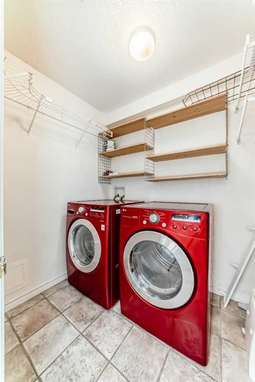 317-649 Marsh Road Ne, Calgary, AB - Indoor Photo Showing Laundry Room