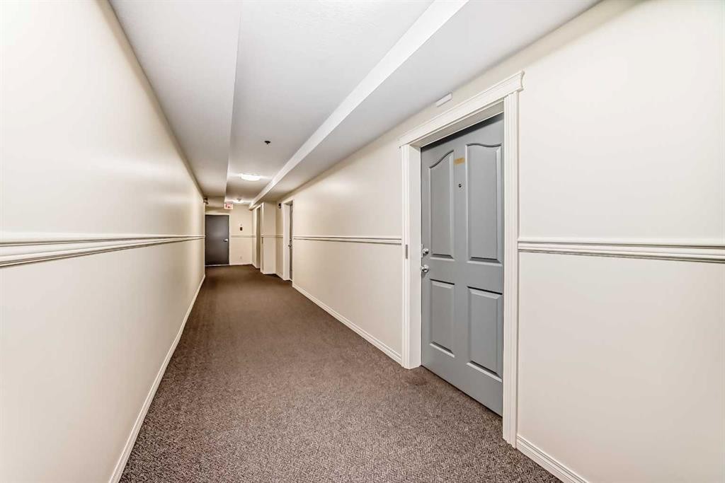 317-649 Marsh Road Ne, Calgary, AB - Indoor Photo Showing Other Room
