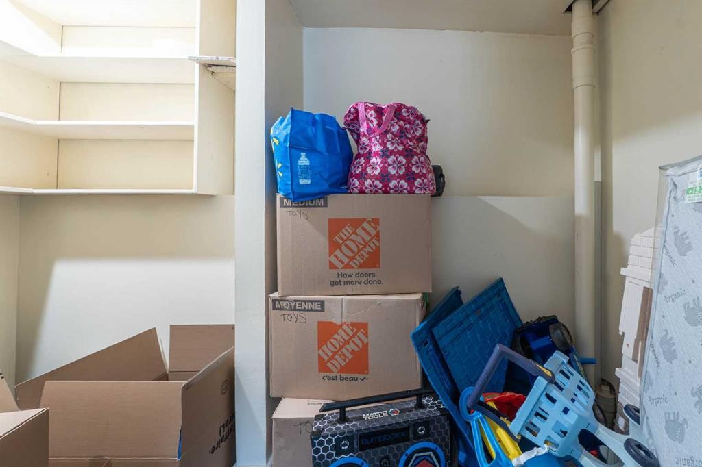 27 Erin Grove Court Se, Calgary, AB - Indoor With Storage