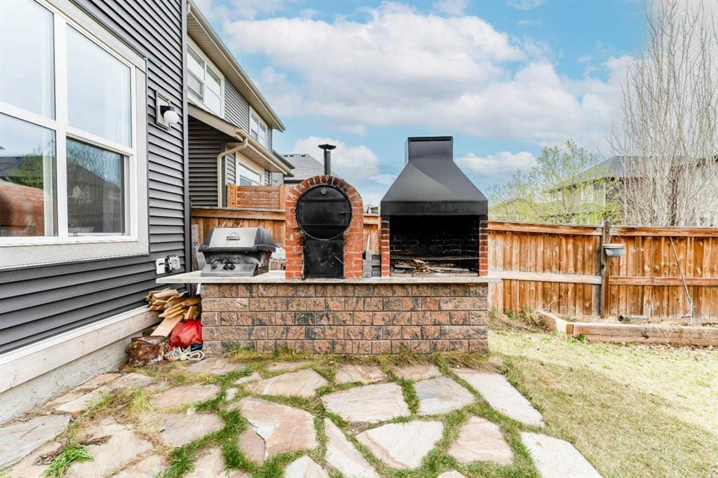 42 Buckskin Way, Cochrane, AB - Outdoor