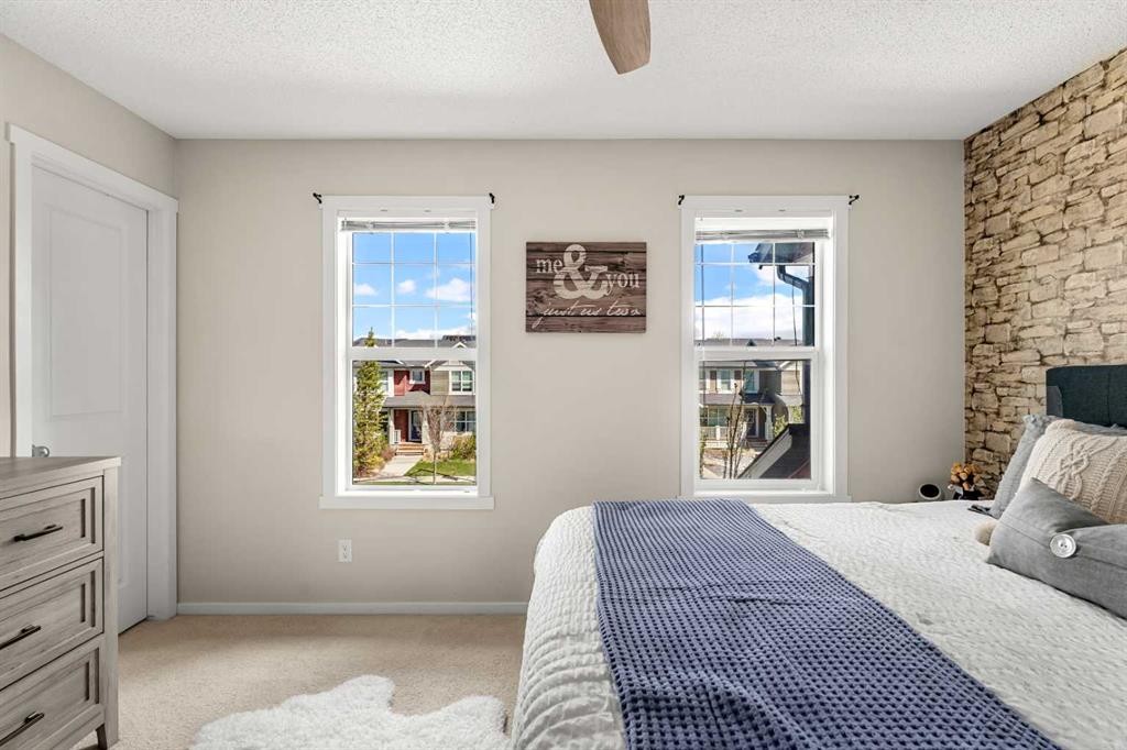 40 Sunvalley Road, Cochrane, AB - Indoor Photo Showing Bedroom