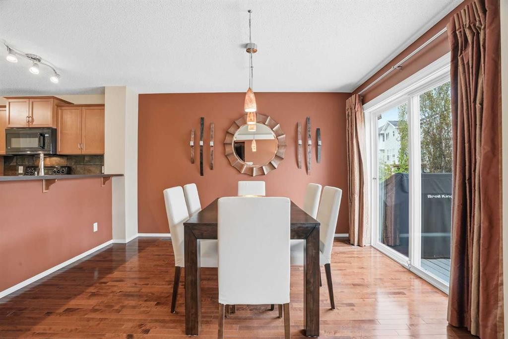 56 Everglen Way Sw, Calgary, AB - Indoor Photo Showing Dining Room