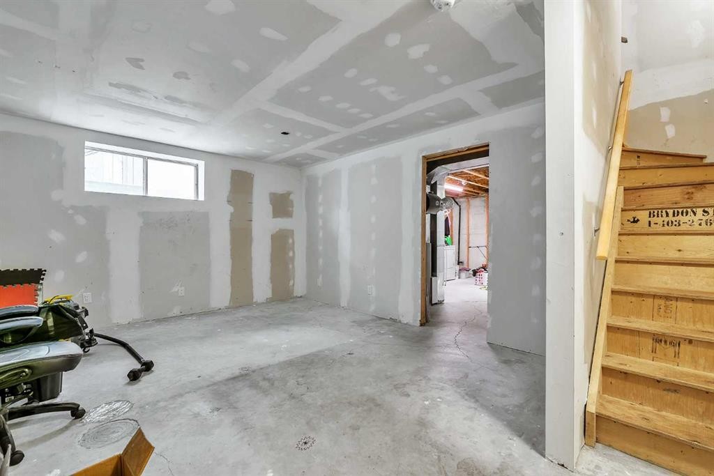 242 Copperstone Grove Se, Calgary, AB - Indoor