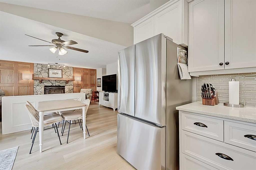 42 Sundown Close Se, Calgary, AB - Indoor
