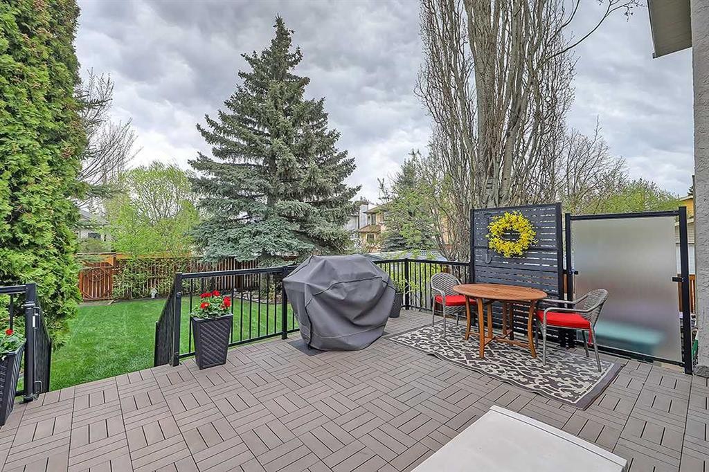 42 Sundown Close Se, Calgary, AB - Outdoor With Deck Patio Veranda