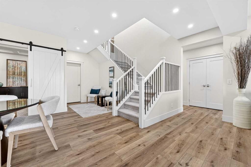45 Cranbrook Rise Se, Calgary, AB - Indoor