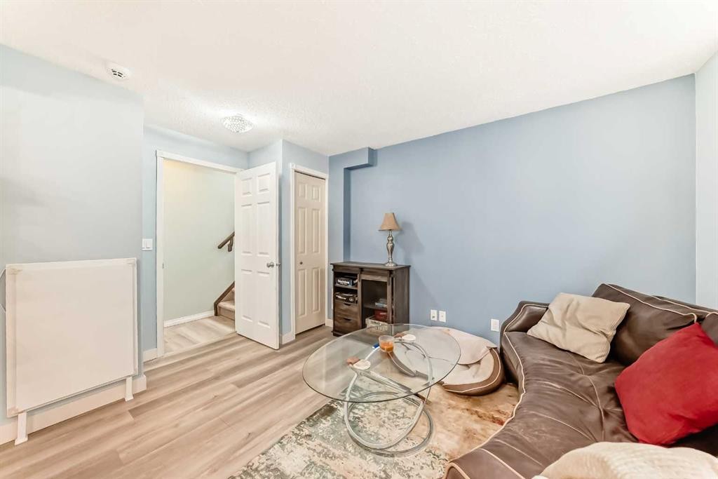 485 Cimarron Boulevard, Okotoks, AB - Indoor