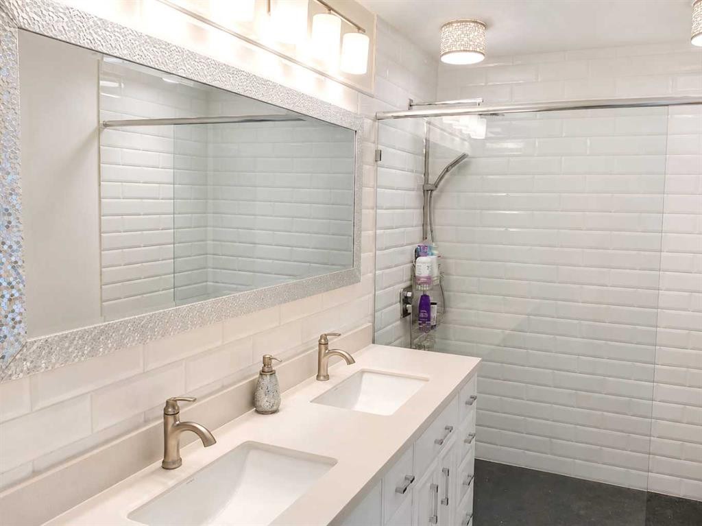 6 Cambria Place, Strathmore, AB - Indoor Photo Showing Bathroom