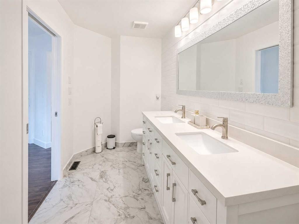 6 Cambria Place, Strathmore, AB - Indoor Photo Showing Bathroom