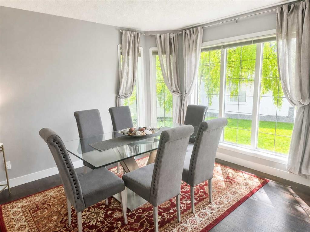 6 Cambria Place, Strathmore, AB - Indoor Photo Showing Dining Room