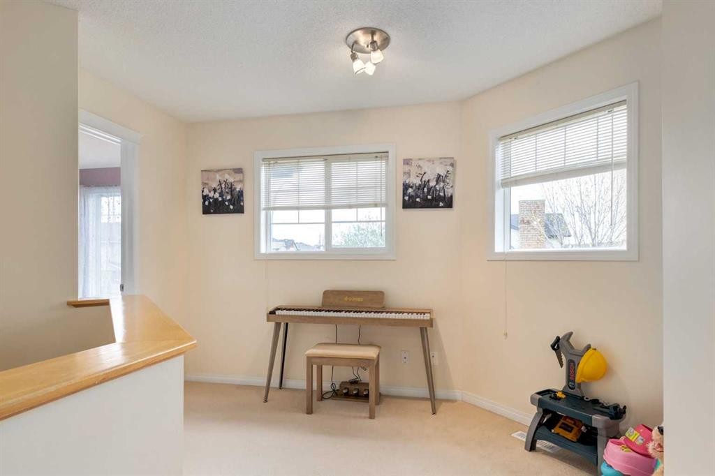 324 Evermeadow Road Sw, Calgary, AB - Indoor Photo Showing Other Room