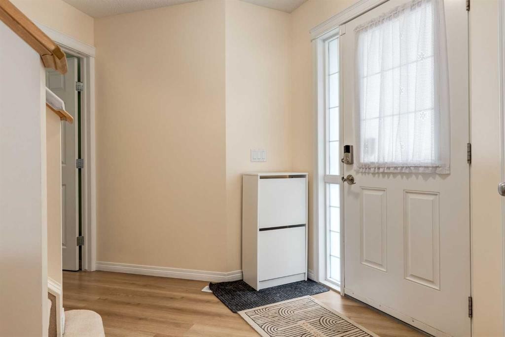 324 Evermeadow Road Sw, Calgary, AB - Indoor Photo Showing Other Room
