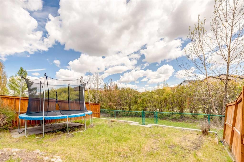324 Evermeadow Road Sw, Calgary, AB - Outdoor