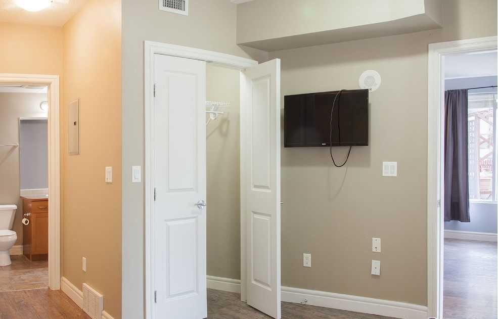 601-910 5 Avenue Sw, Calgary, AB - Indoor