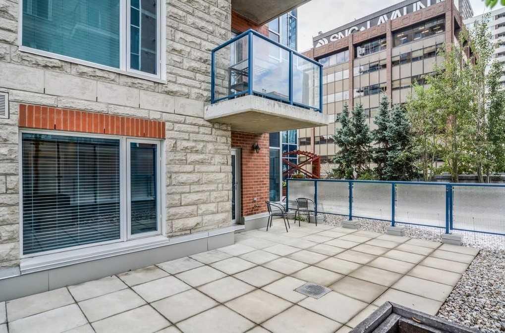 601-910 5 Avenue Sw, Calgary, AB - Outdoor