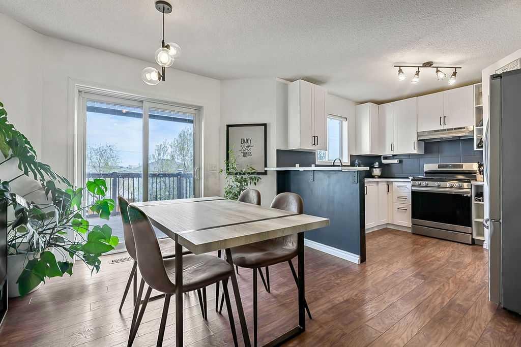 145 Harvest Glen Way Ne, Calgary, AB - Indoor