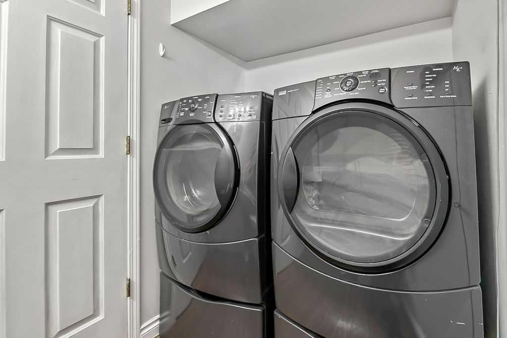 145 Harvest Glen Way Ne, Calgary, AB - Indoor Photo Showing Laundry Room
