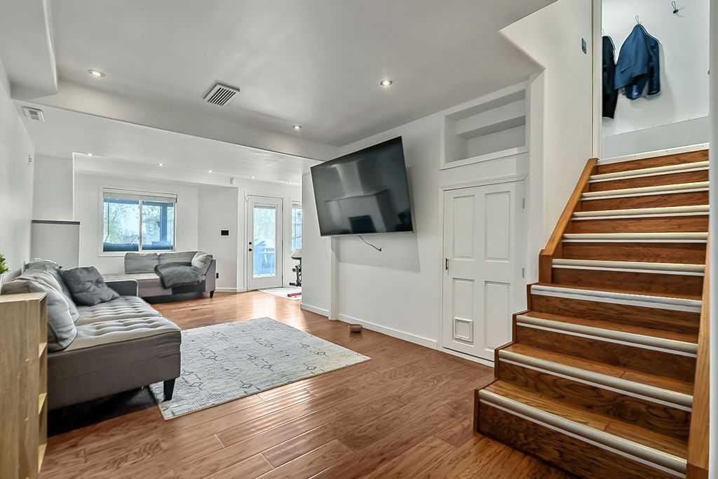 145 Harvest Glen Way Ne, Calgary, AB - Indoor