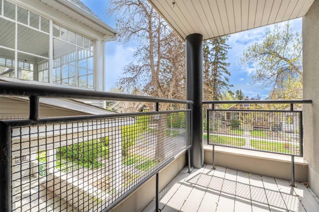 216 4 Avenue Ne, Calgary, AB - Outdoor With Exterior